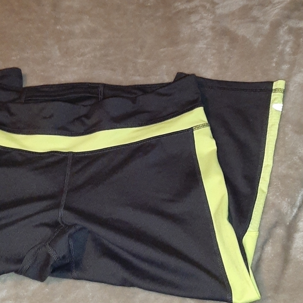 Champion yoga capris - Picture 3 of 5